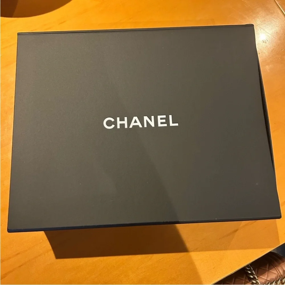 Authentic Chanel Caviar Boy Medium 21K Caramel Bag GHW